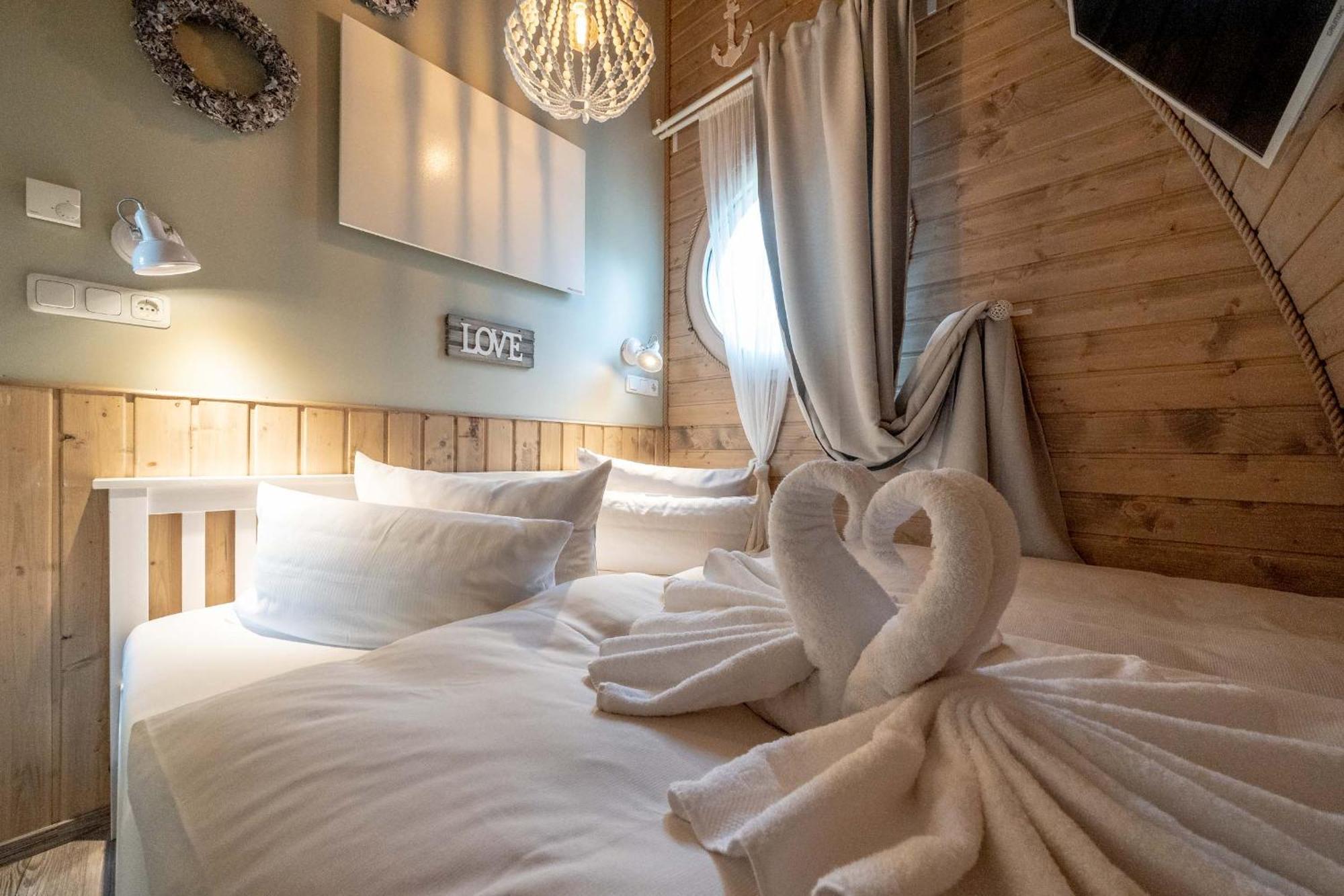 Lieblingsplatz Parey - Schwimmendes Seehotel Quarto foto